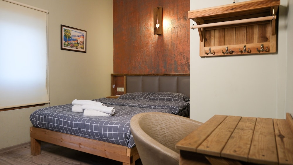 Second Home Hostel 17/50