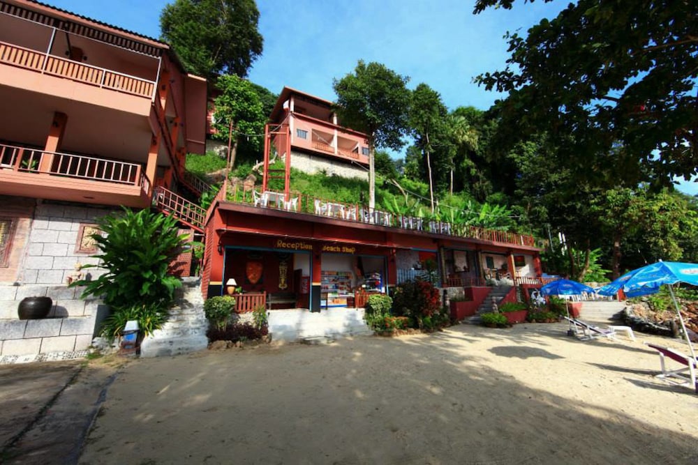 Koh Ngai Cliff Beach Resort 11/61