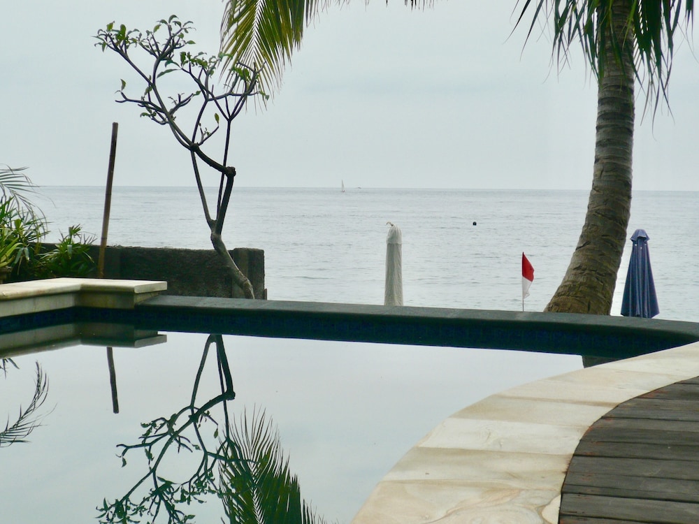 Vienna Beach Resort 63/69