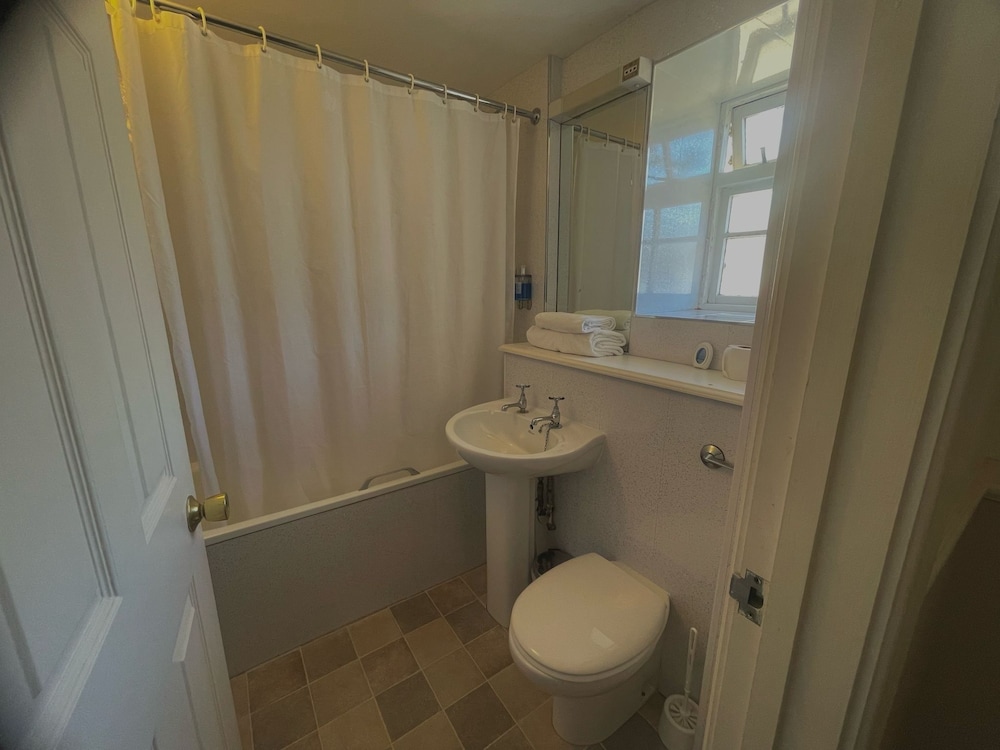 The Sibson Inn Hotel 44/50