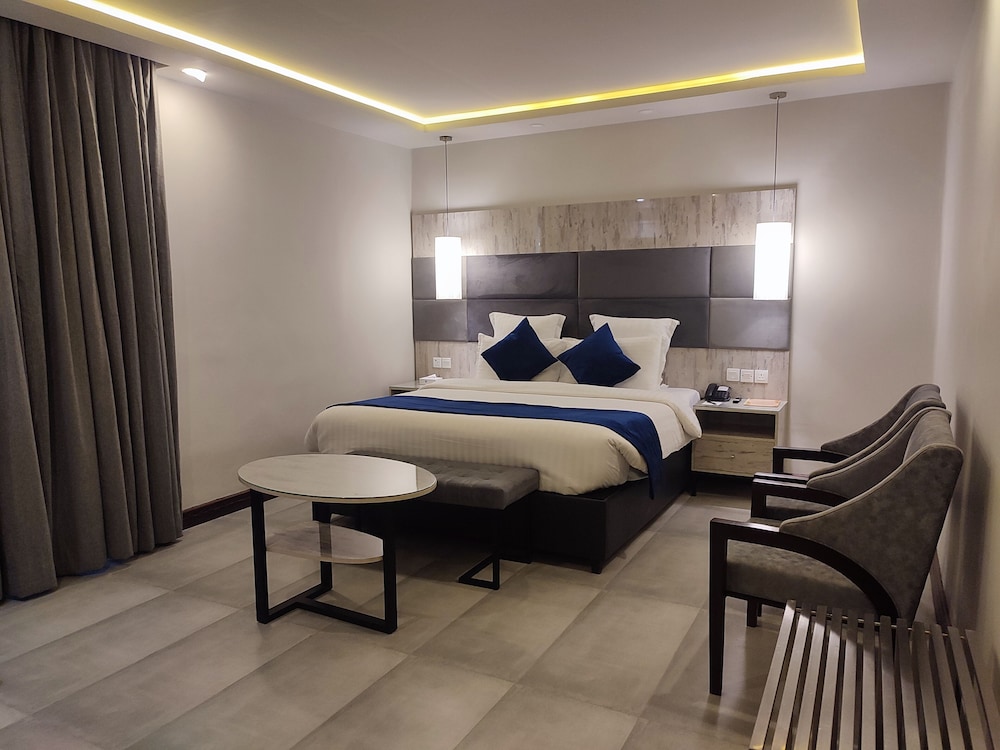 IFQ Hotel & Resort Islamabad 29/65