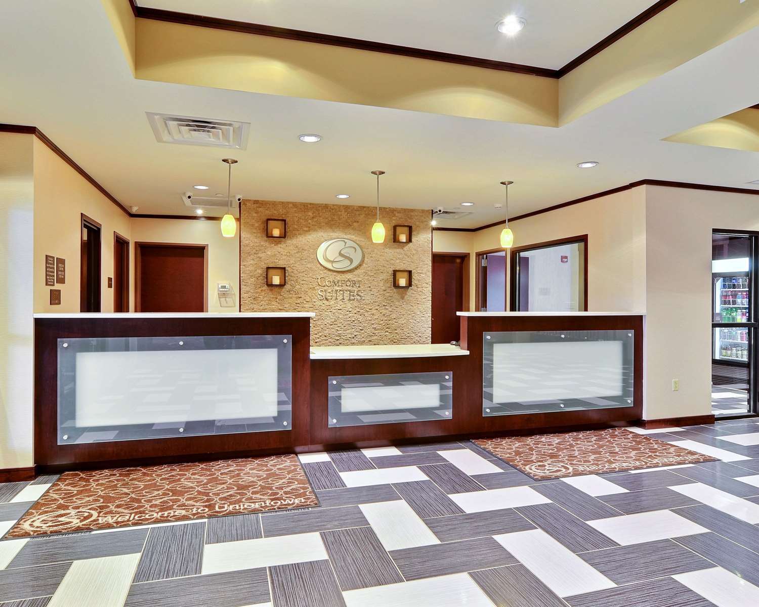 Comfort Suites Uniontown, PA 13/44