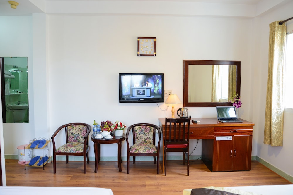 TN Central Hotel 25/32