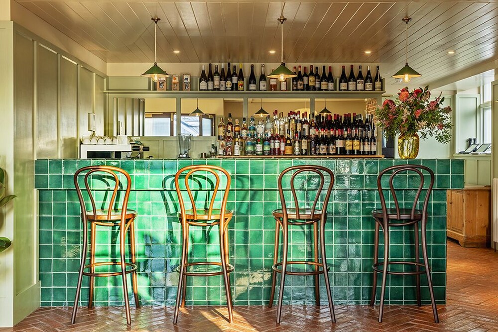 Fort Road Hotel 29/40