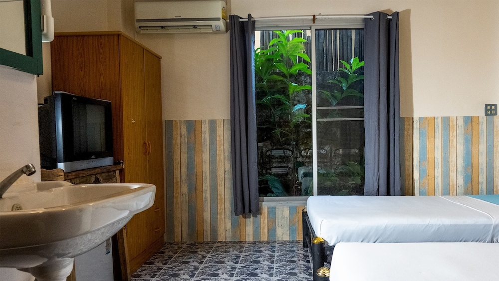 Sabina Guesthouse 34/35