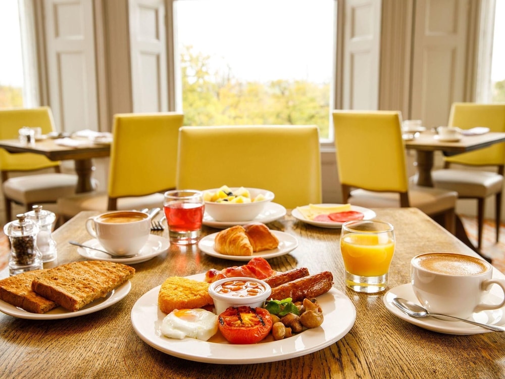 MERCURE CHESTER ABBOTS WELL HOTEL 28/50