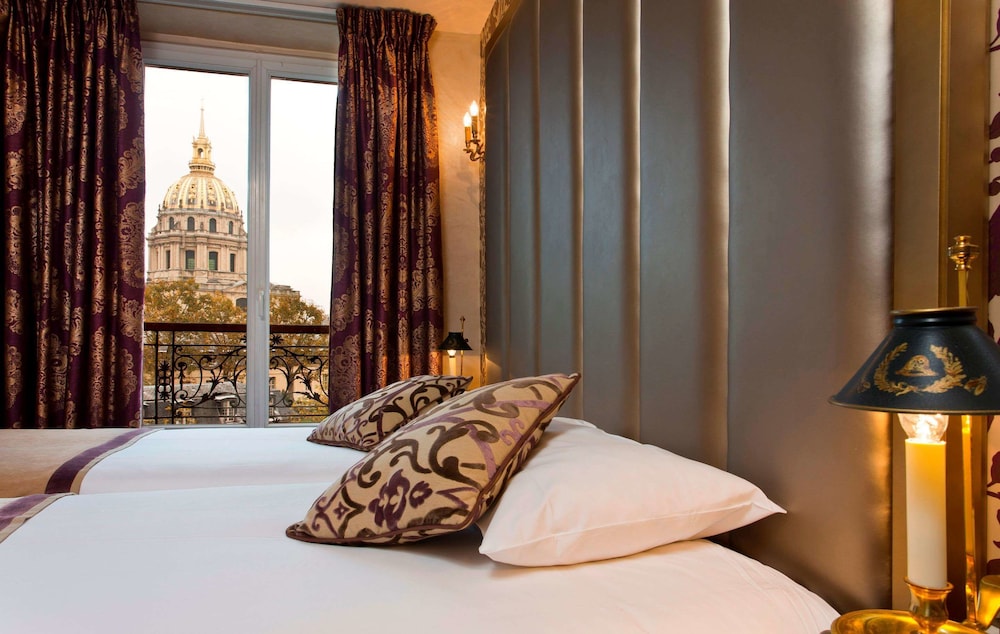 Hotel de L Empereur by Malone 46/64