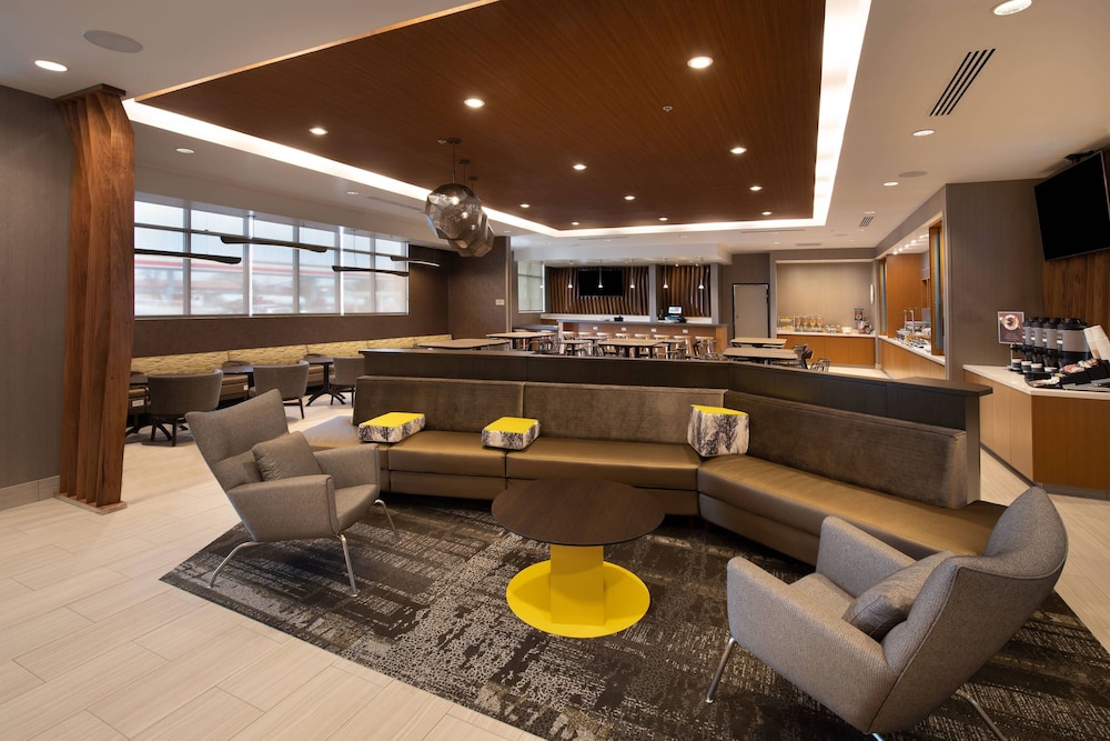 Springhill Suites By Marriott Reno 12/23