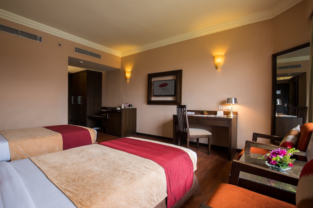 Pokhara Grande 23/80