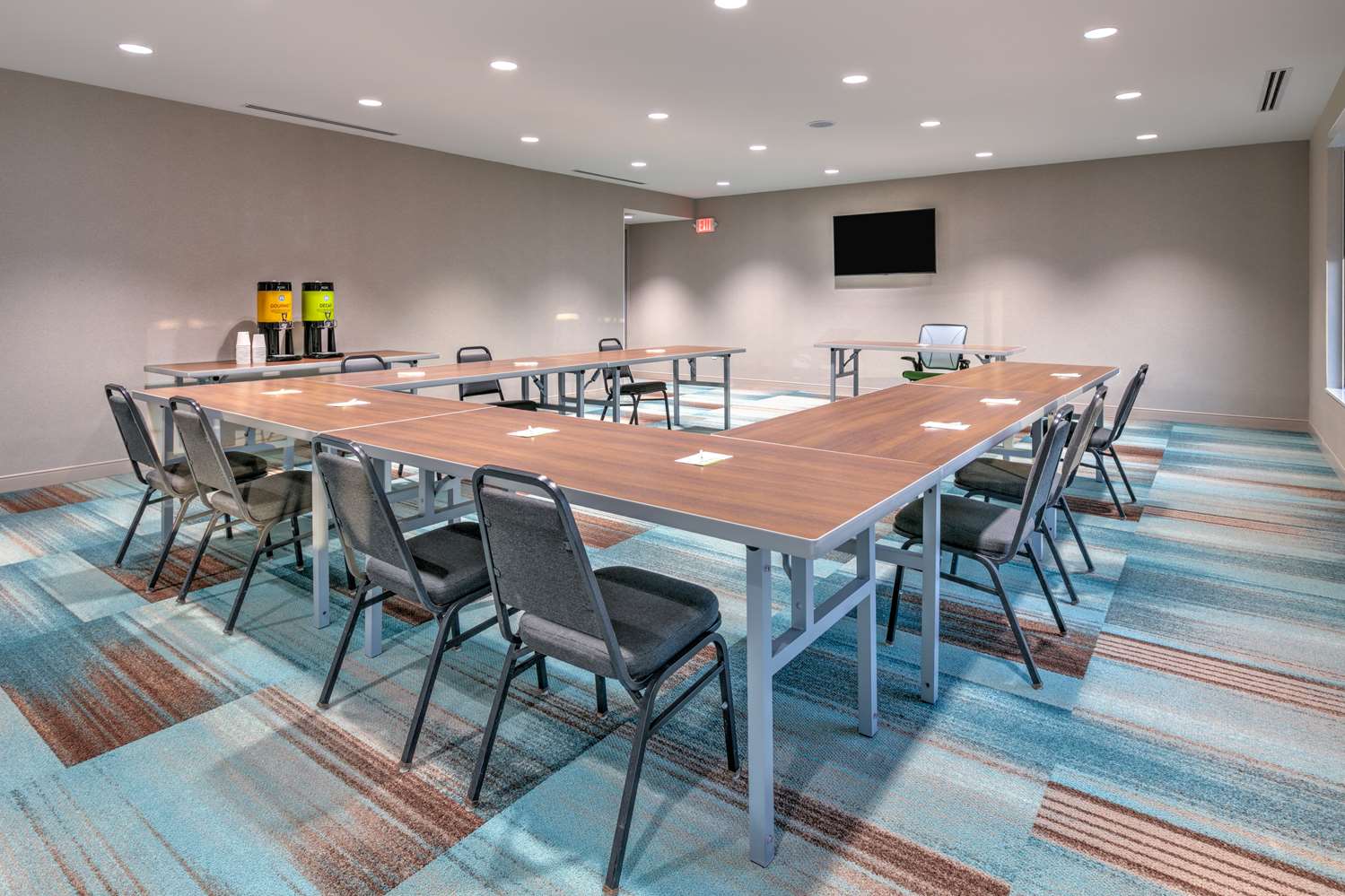 Home2 Suites by Hilton Tulsa Airport 21/23
