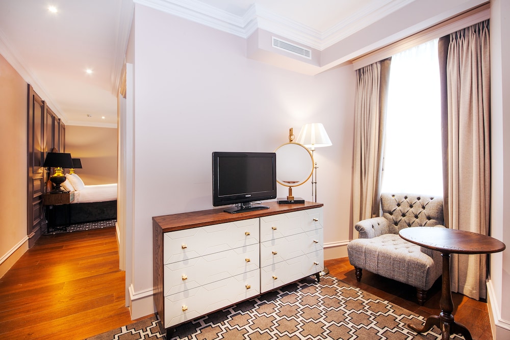 Hotel Indigo Edinburgh - Princes Street, an IHG Hotel (ex Royal British) 55/82