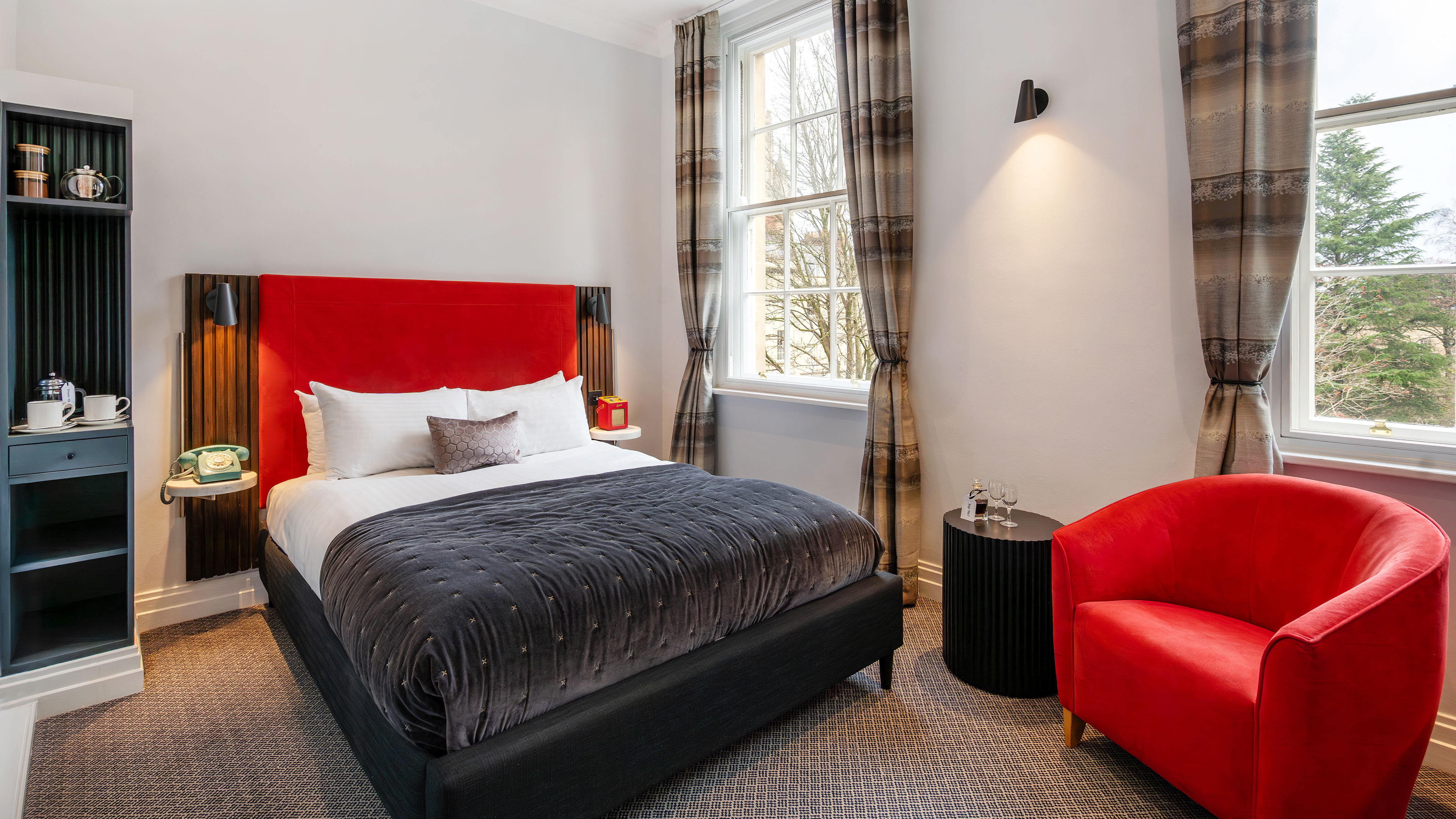 Berkeley Square Hotel 21/73