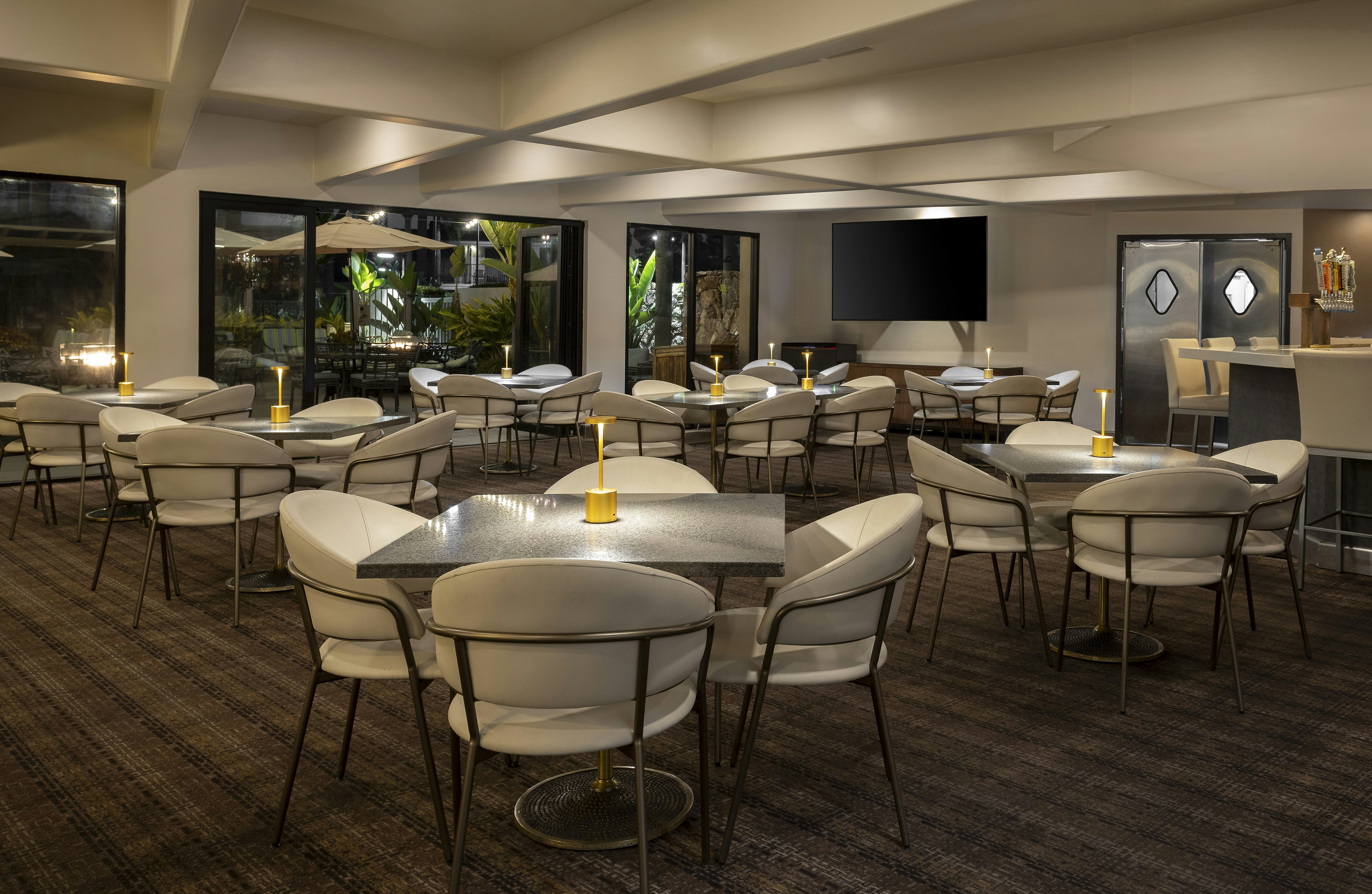 DoubleTree by Hilton San Diego Bayside 25/40