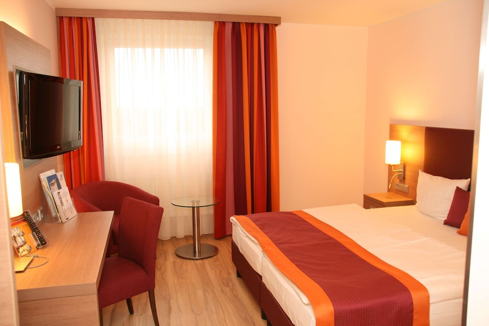 Congress Hotel Am Stadtpark Hannover 8/30