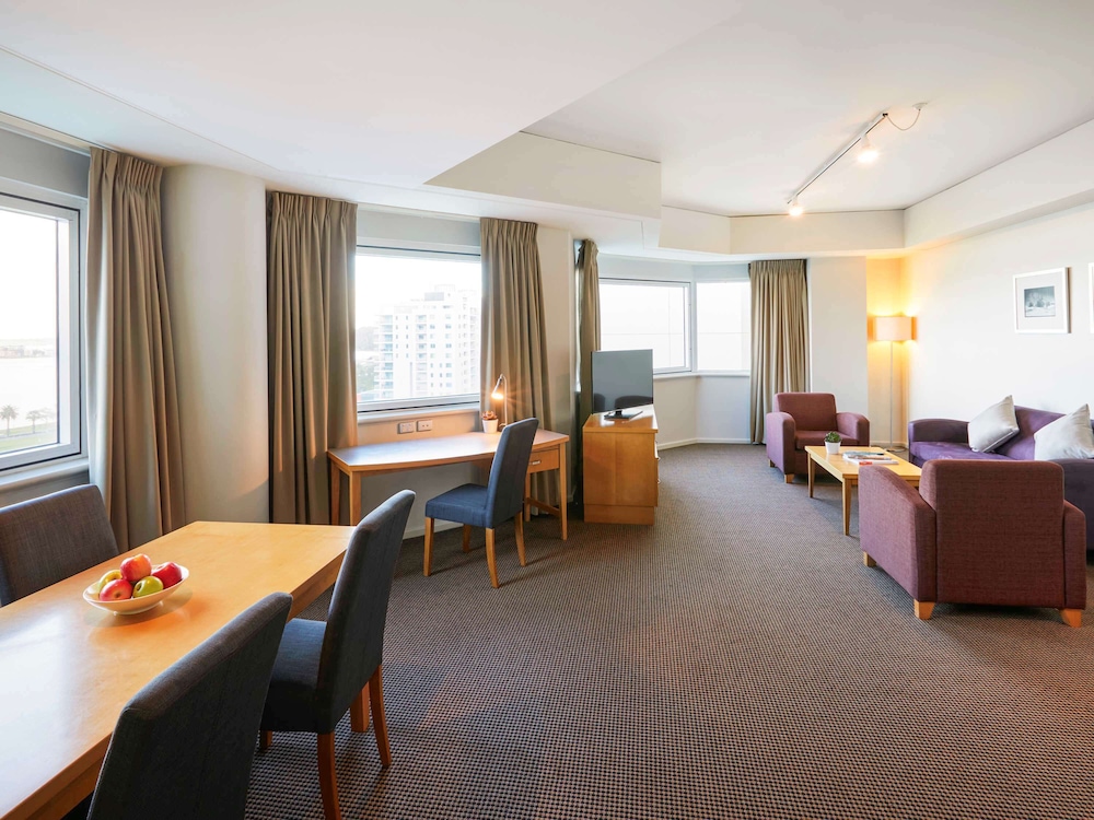 Novotel Perth Langley 44/68