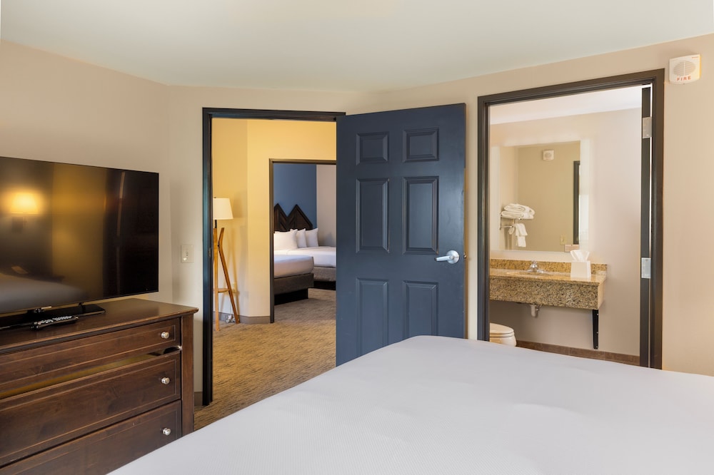 2 Bedrooms, Superior, Deluxe, Multiple Beds