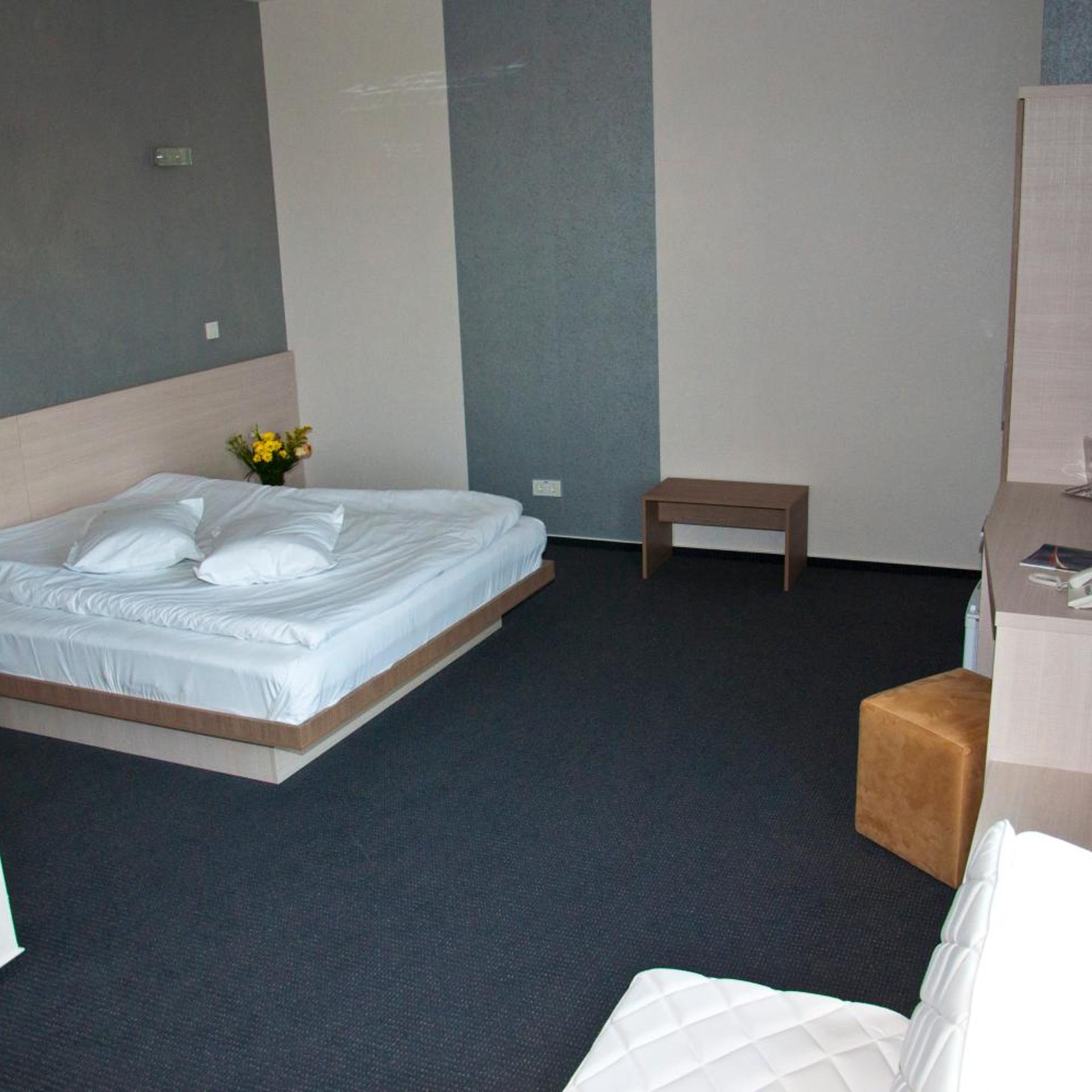 Albert Hotel 22/53