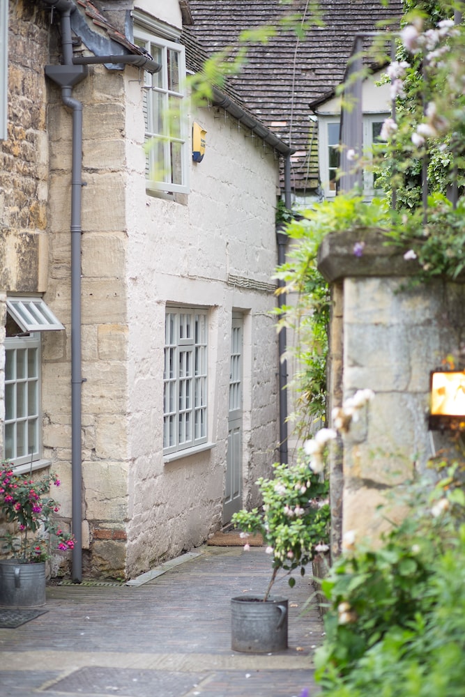 The Lion Inn 43/50