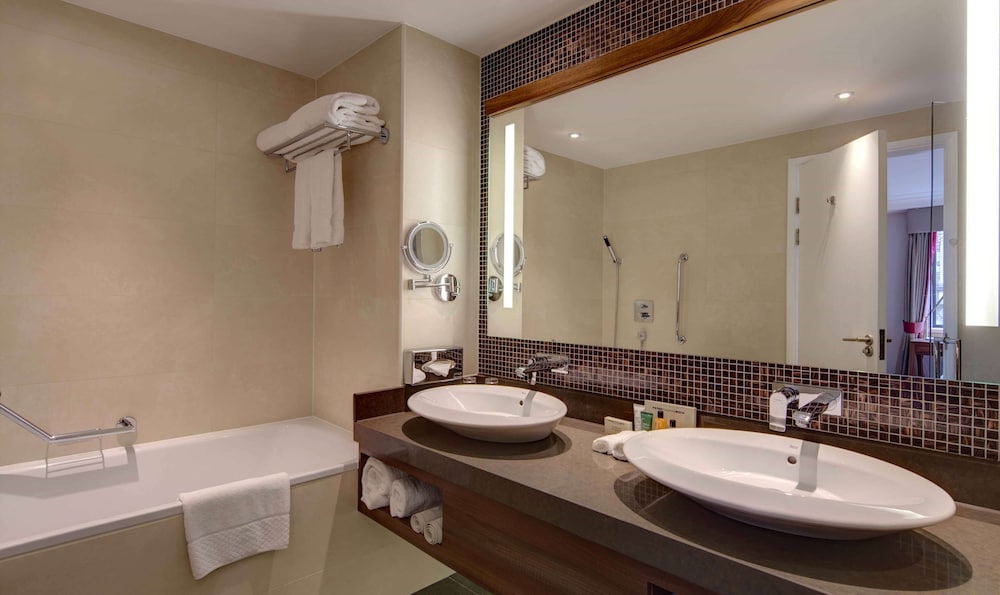 Hilton Cambridge City Centre 12/64