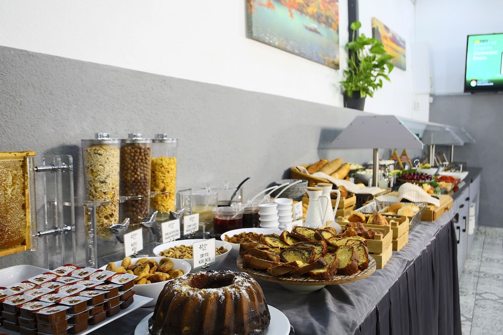 Almina Inn Hotel 30/50