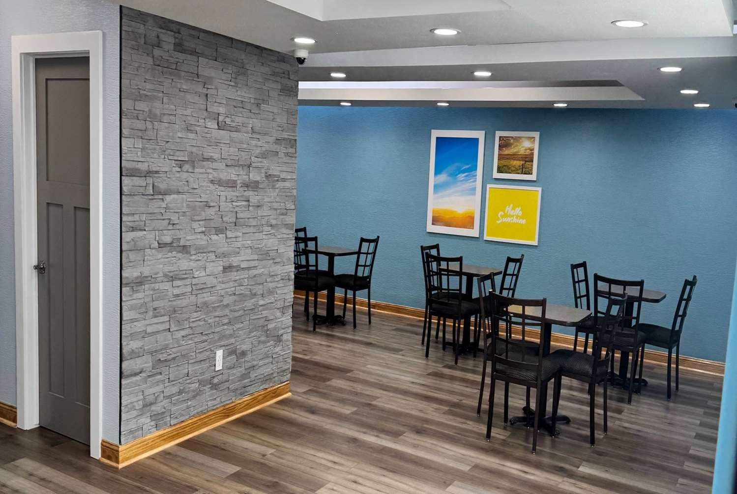 Days Inn by Wyndham Cloverdale Greencastle 40/50