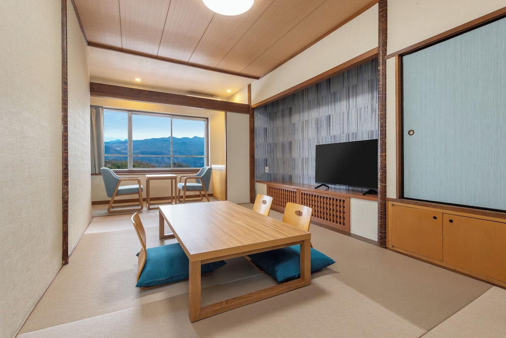 Japanese, 3 Futon Beds, No Bathroom, Tatami