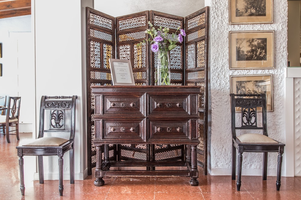 Hostal San Juan 49/69