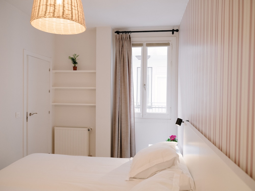 Slow Suites Luchana 40/79
