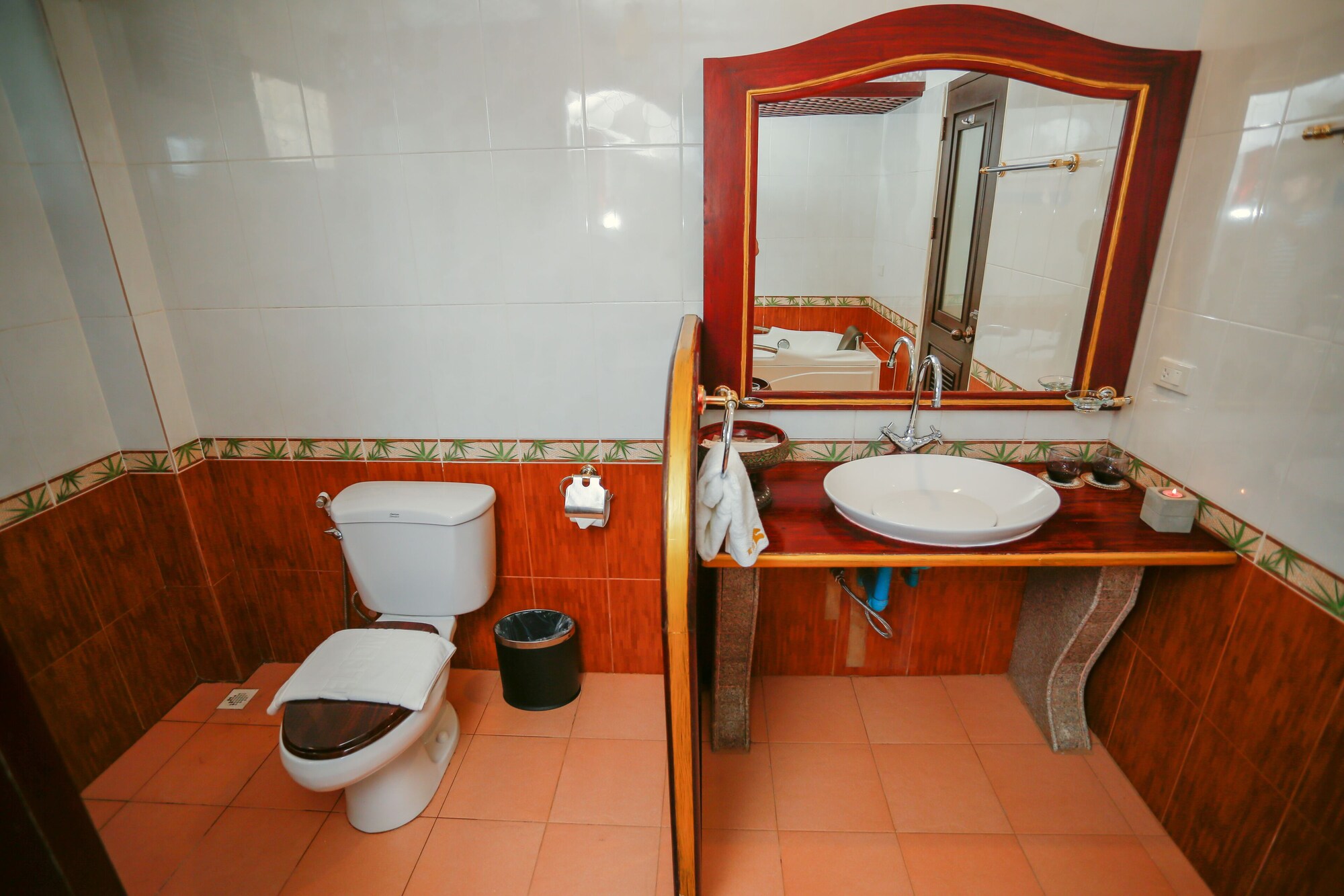 1 Bedroom, Elite, King Bed, Vang Thong 4/4