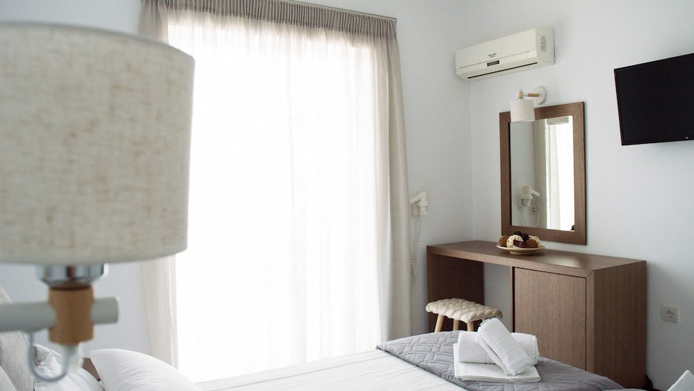 Paradise Beach Hotel 13/50