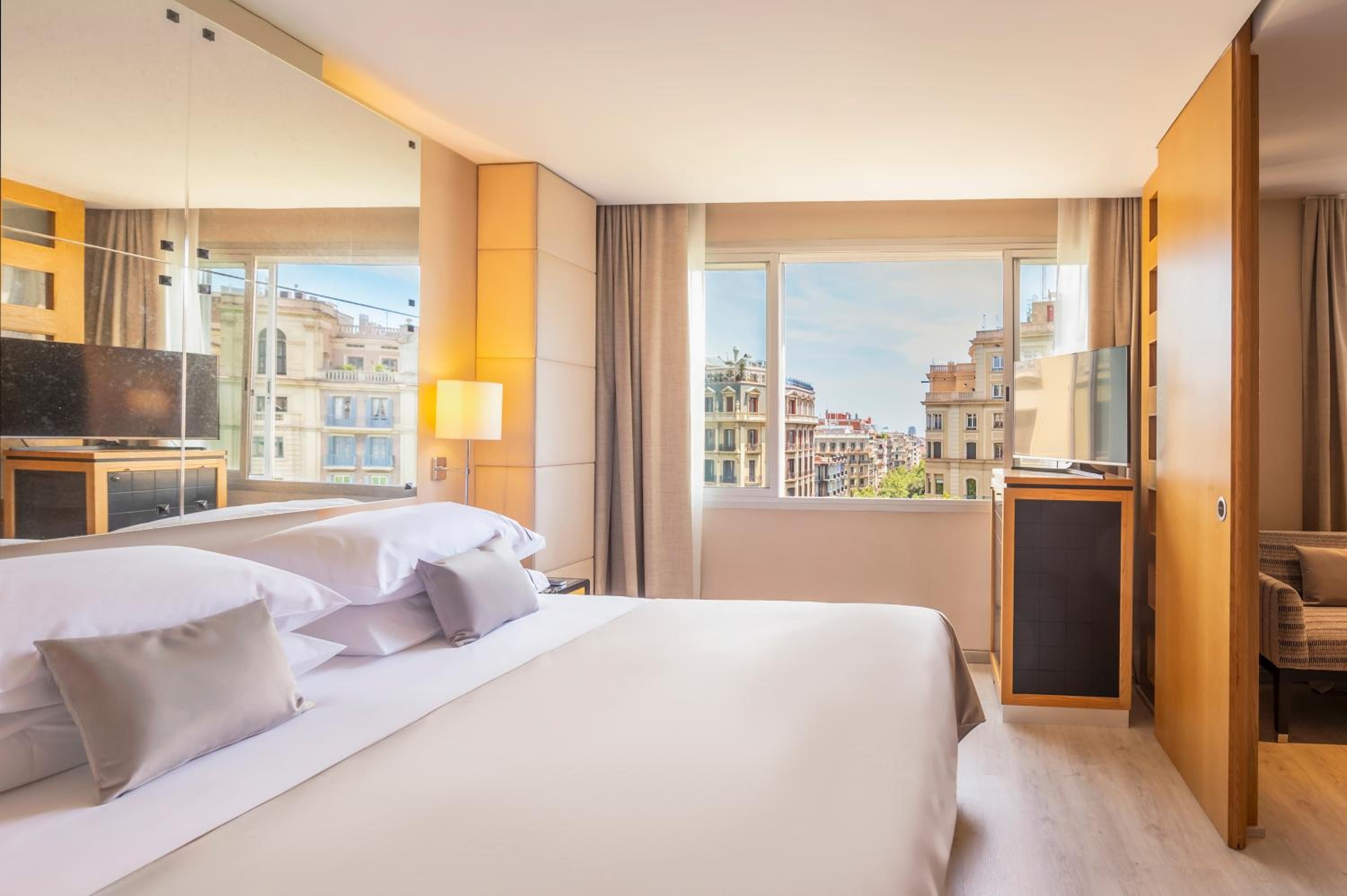 Junior Suite, King Bed, with Extra Bed, with View