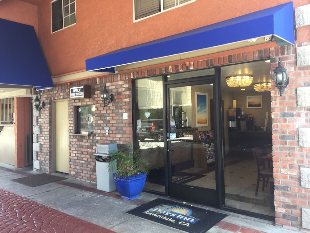 Days Inn By Wyndham Los Angeles Lax Redondo Manhattan Beach 2/56