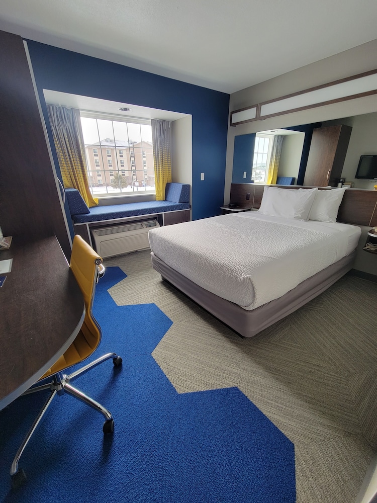 Microtel Inn Council Bluffs 15/50