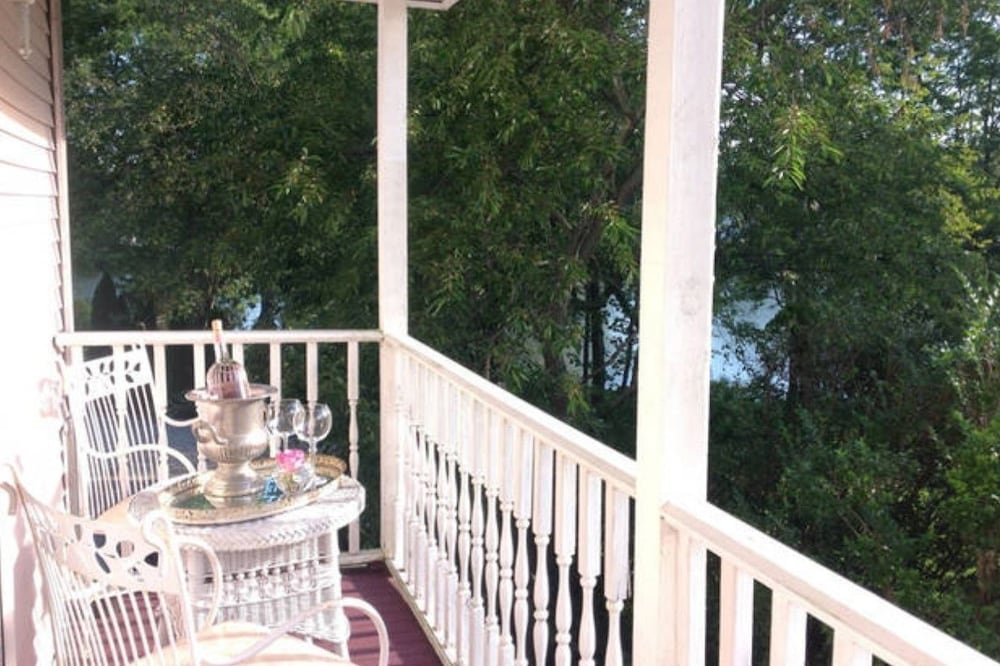 Walden Inn and Suites 1/36