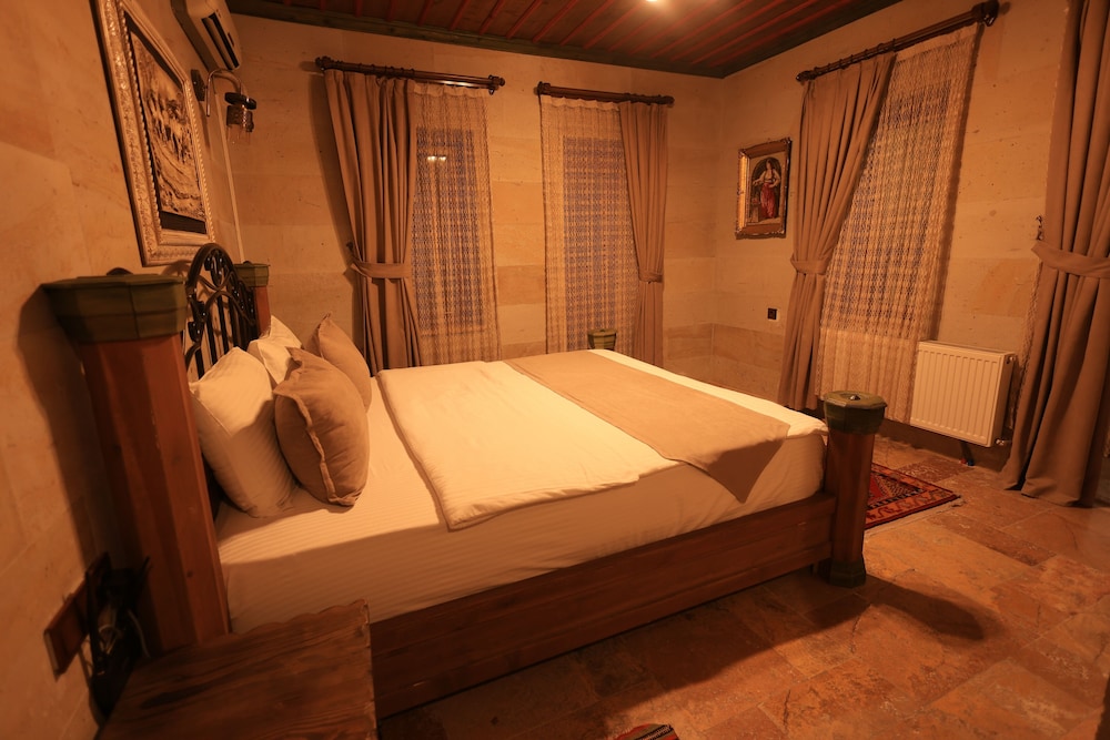 Katapa Stone House 21/50