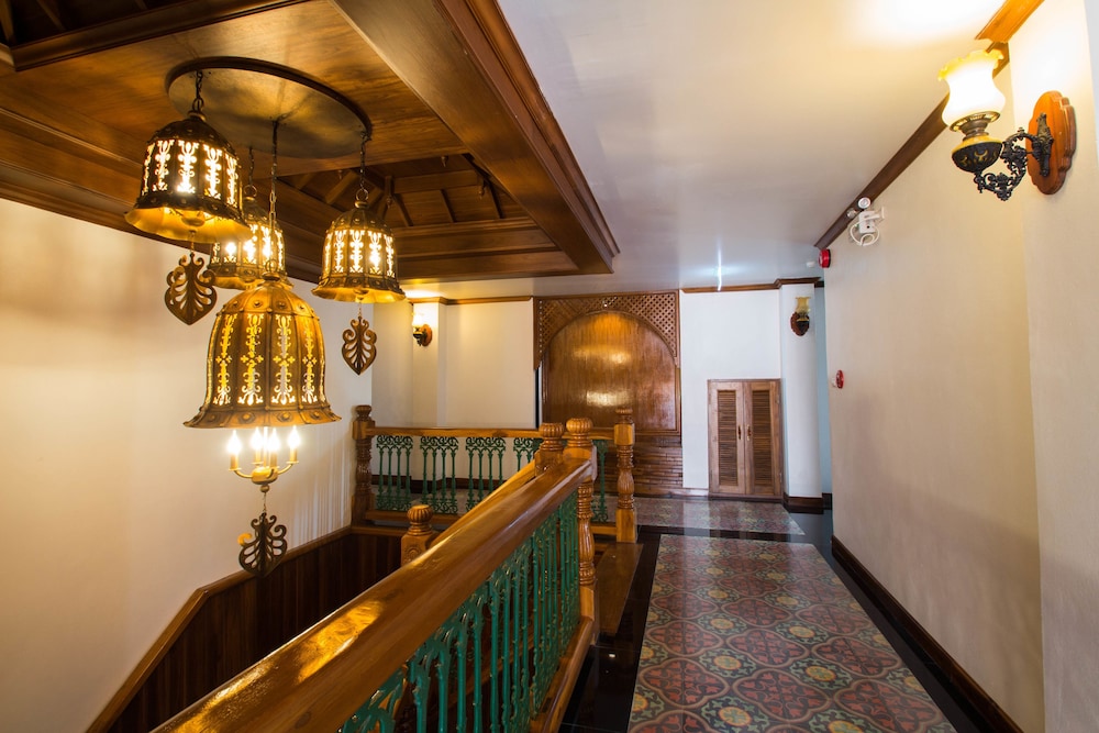 Pingviman Hotel 7/50