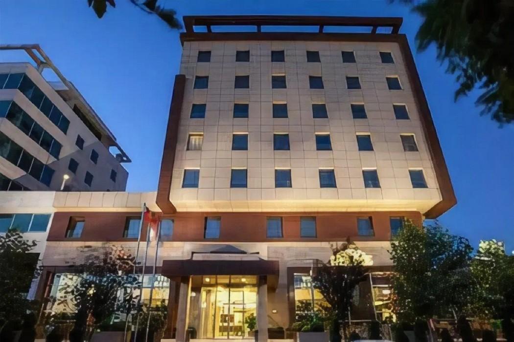 Safir Hotel 1/23