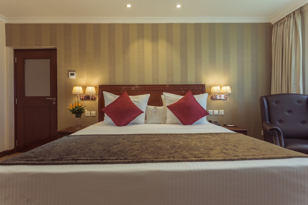 Sarova Woodlands Hotel Spa 9/50