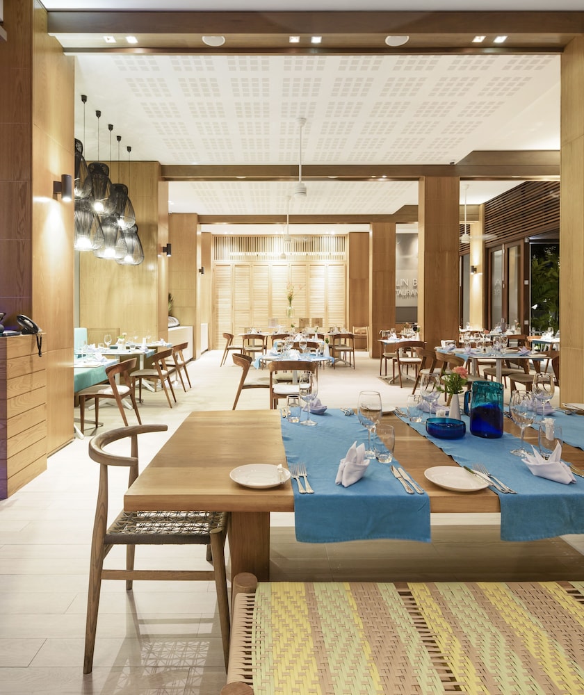 Eden Bleu Hotel 32/48