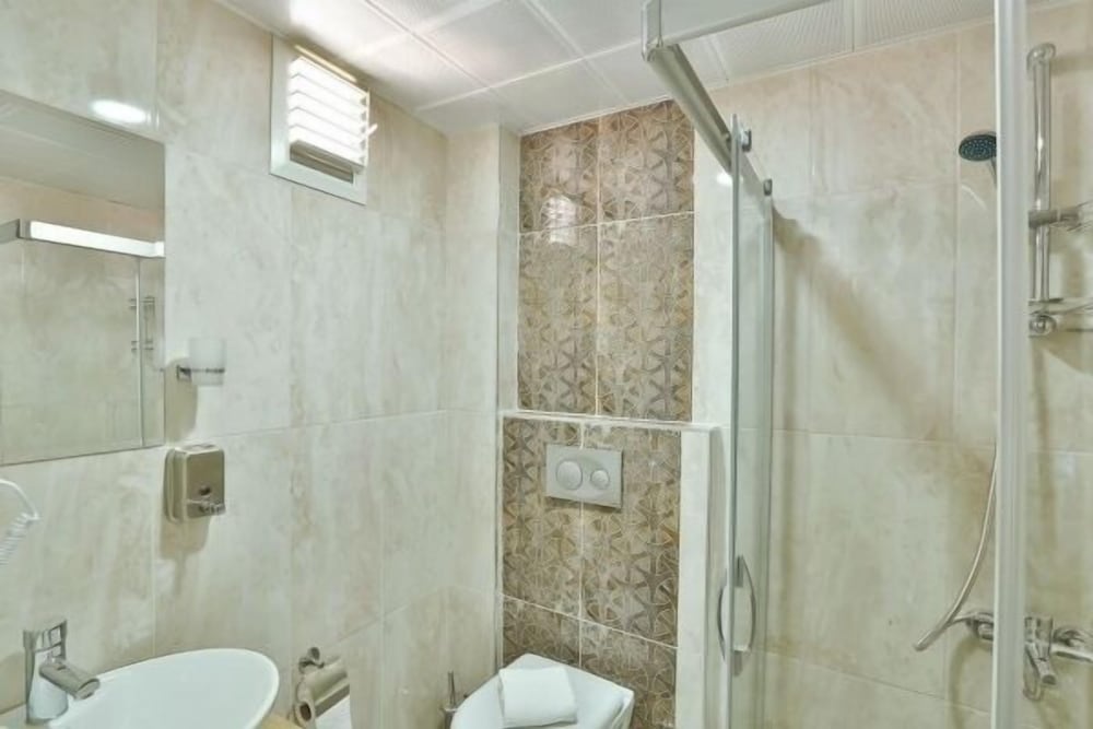 Hotel Kayahan 43/45