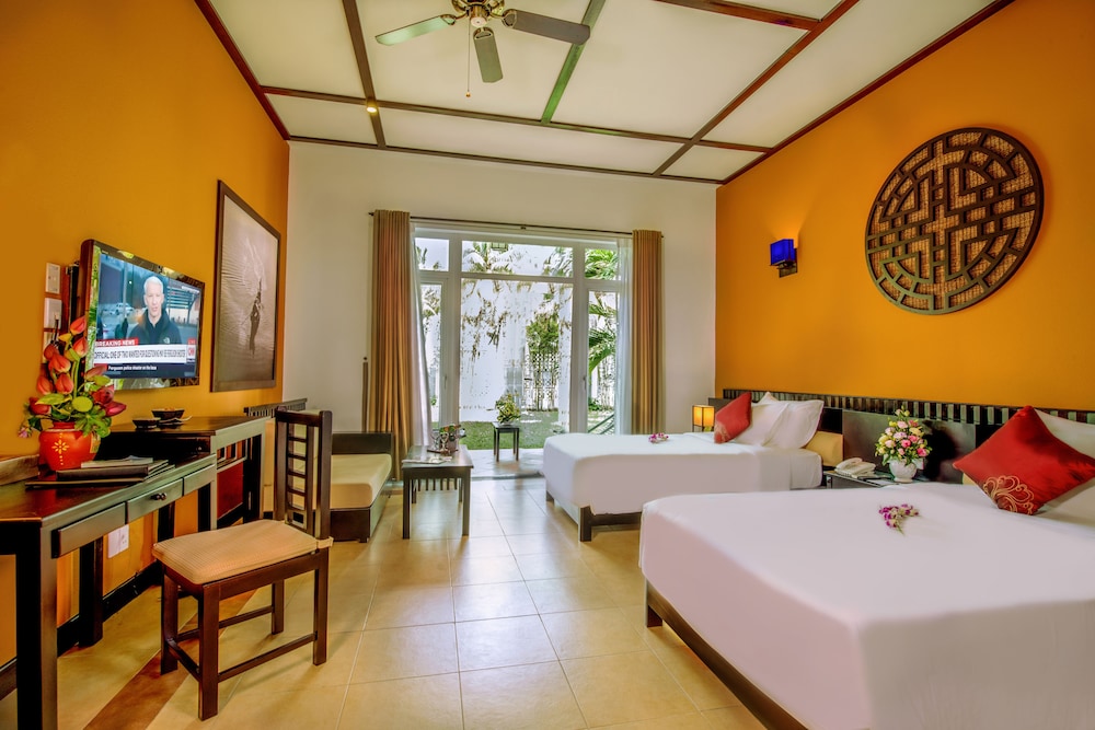 Hoi An Beach Resort 14/70
