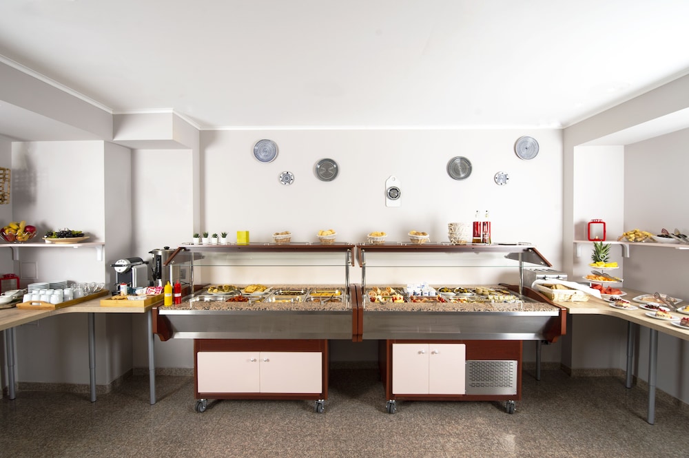 New Era Hotel Bucharest City 7/50