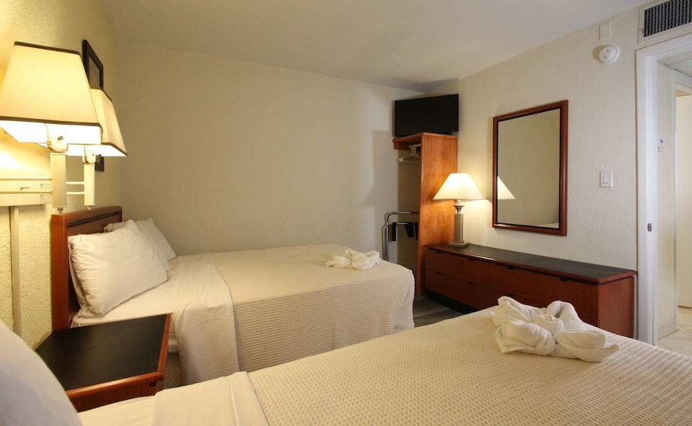 Crusader Oceanfront Resort and Restaurant 16/41