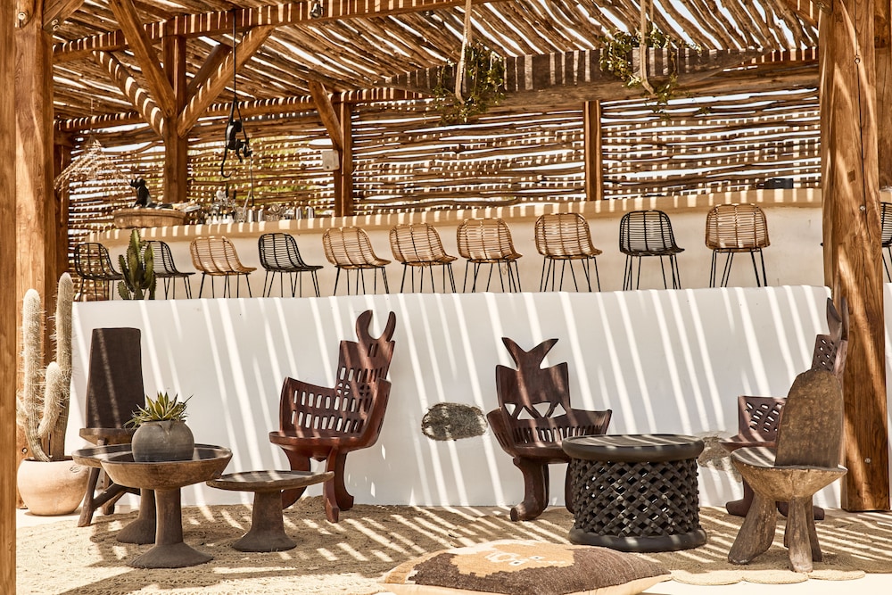 NAXIAN ON THE BEACH 44/50