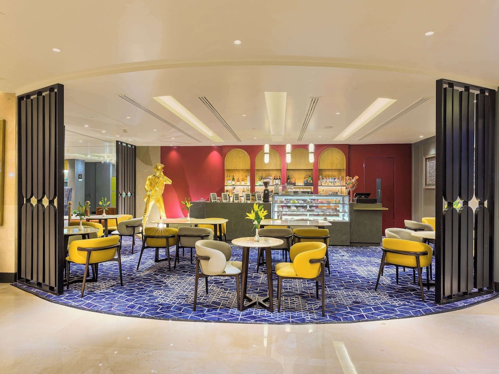 Grand Mercure Agra 34/50