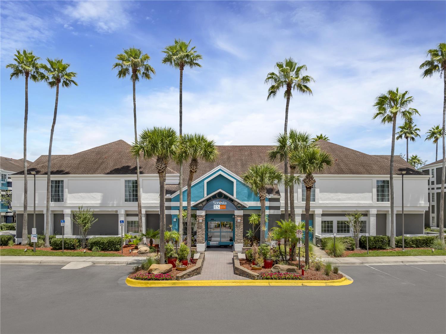 Sonesta ES Suites Orlando Lake Buena Vista 75/78