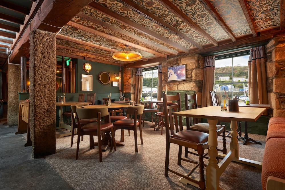Harbour Inn 32/48