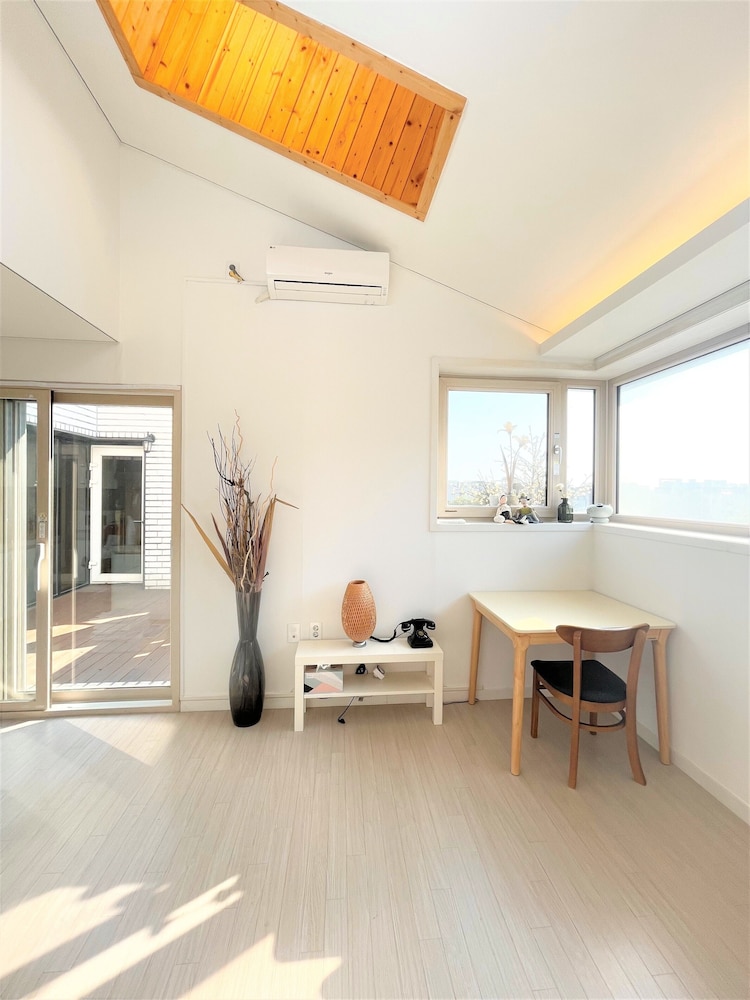 airport guesthouse ko in