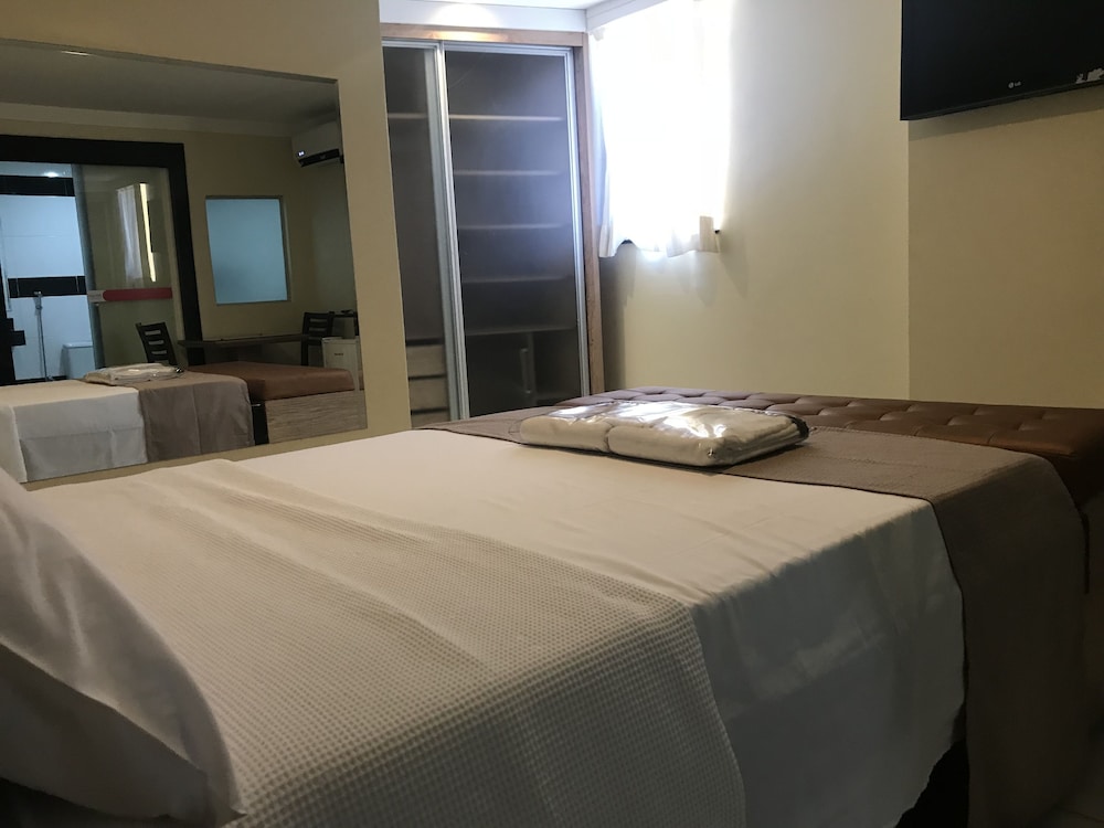 HOTEL SEMPRE EXECUTIVE 21/67