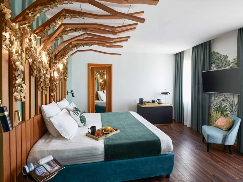 Hotel Mercure Roma Corso Trieste 30/78